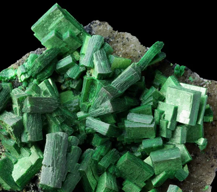 Torbernite - Cu(UO2)2(PO4)2 · 8 – 12 H2O