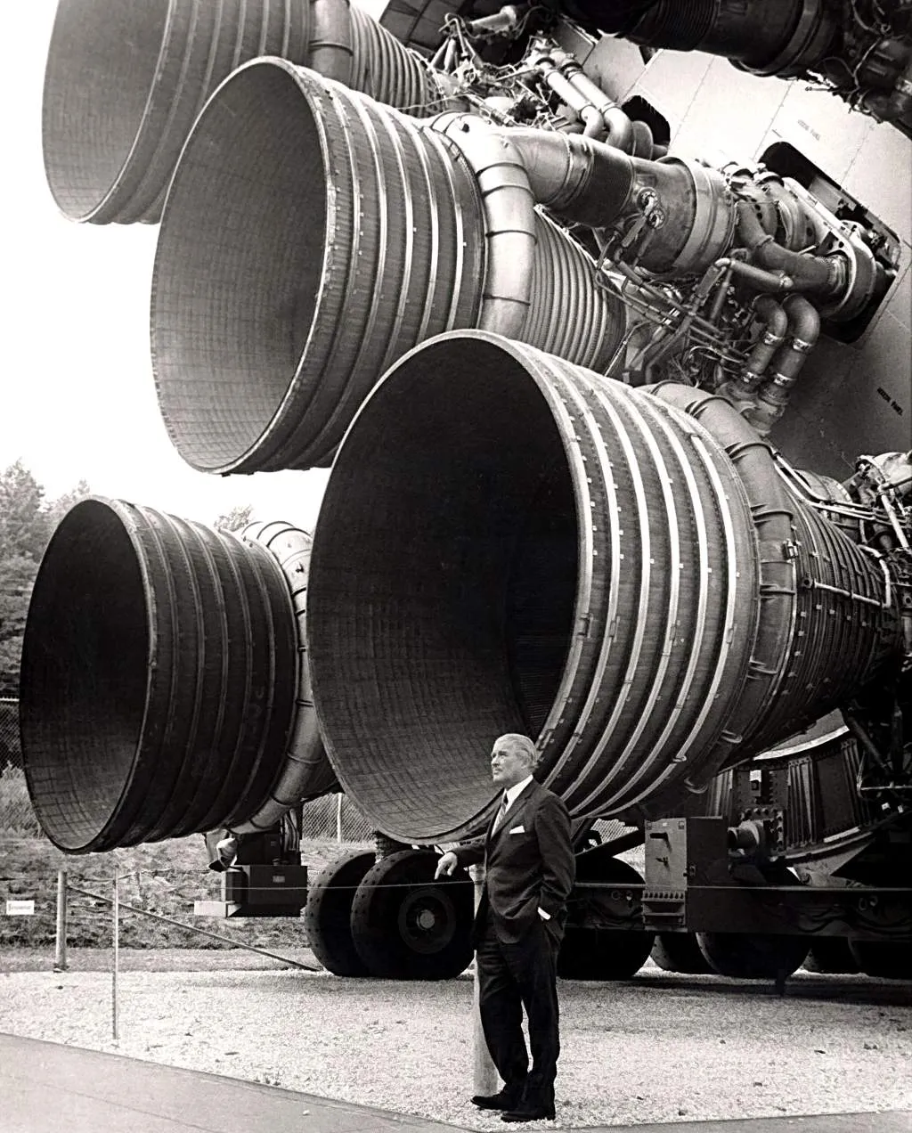 Động cơ F-1 thế hệ thứ nhất của tên lửa Saturn V.