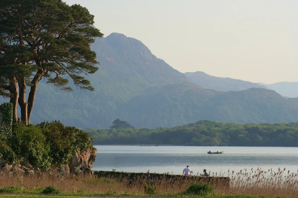 Vẻ đẹp hữu tình của một hồ nước ở Ireland.