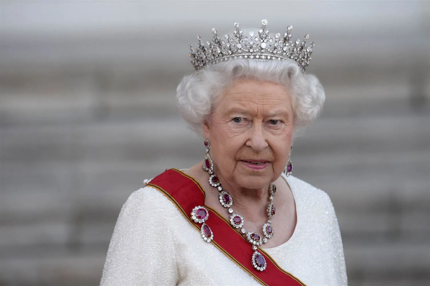 Nữ hoàng Elizabeth II