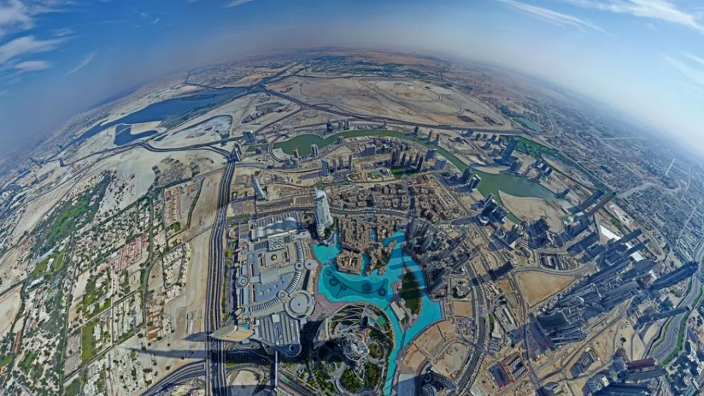 Nhìn từ đỉnh của tòa nhà cao nhất thế giới Burj Khalifa, Dubai, UAE