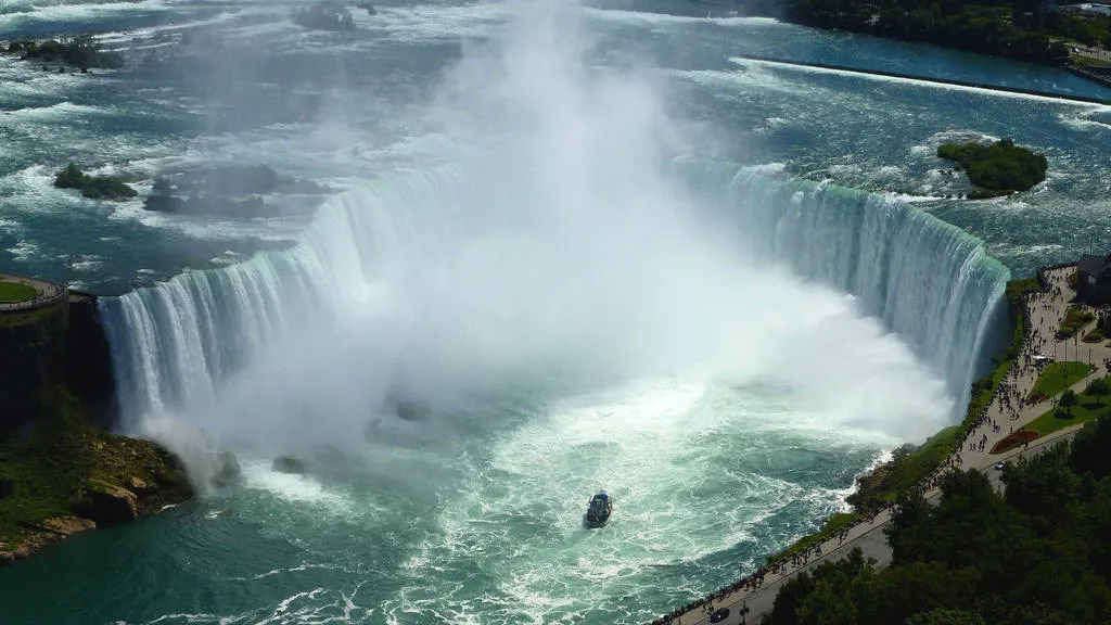 Nhìn từ đỉnh Tháp Skylon, Ontario, Canada