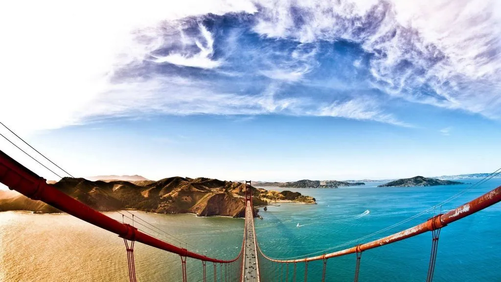 Nhìn từ đỉnh cầu Golden Gate, San Francisco, USA