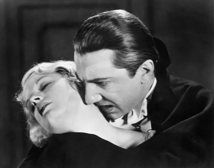 Dracula, nhân vật ma cà rồng nổi tiếng được tái hiện trên phim.