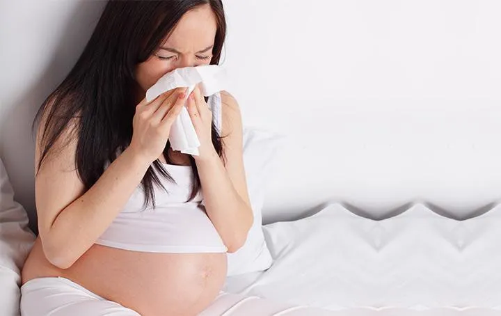 Phụ nữ mang thai đã được xét nghiệm virus Zika âm tính, có thể điều trị triệu chứng nếu cần.