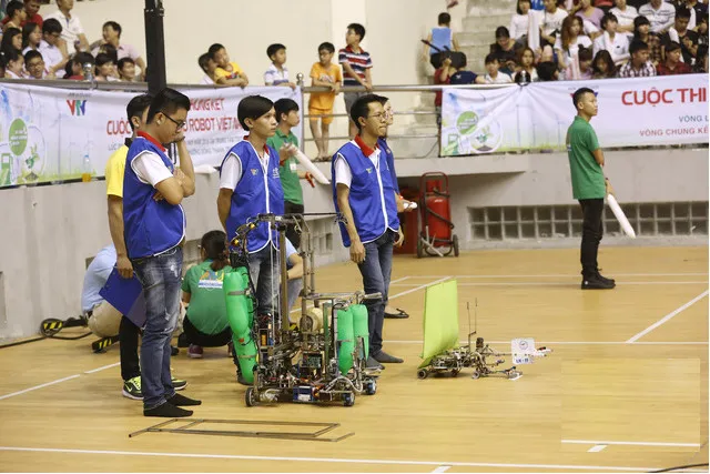 Trong cuộc thi này, lần đầu tiên 1 đội của đại học Lạc Hồng chịu thất bại trước 1 đội tuyển đến từ trường khác.