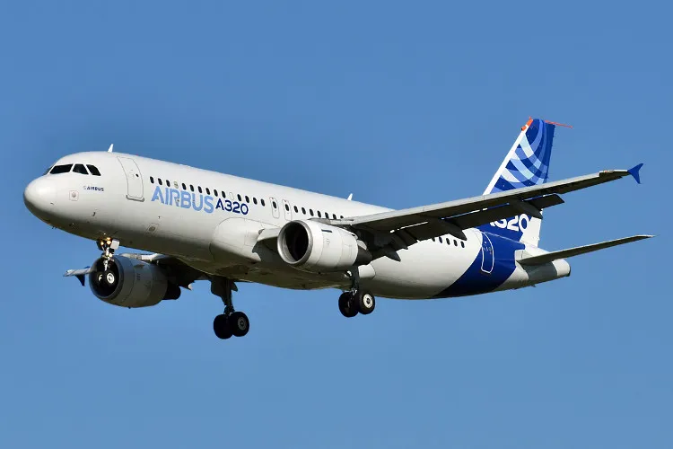 Airbus A320 cần 1200 lít xăng để bay từ thành phố New York đến Washington DC (Mỹ) với chiều dài quãng đường là gần 350km.