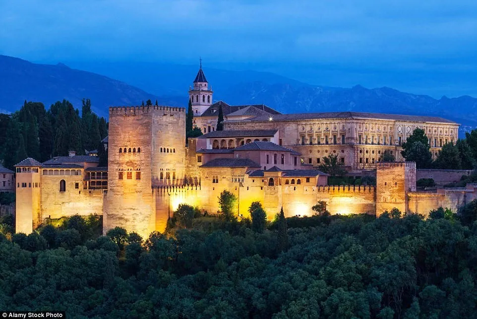 Lâu đài Alhambra, Granada, Tây Ban Nha