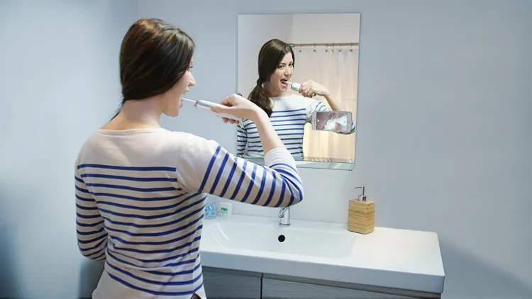 Bàn chải đánh răng có chức năng ghi hình Prophix.