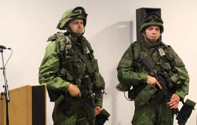 Siêu quân phục bộ binh chiến đấu Ratnik của Nga.