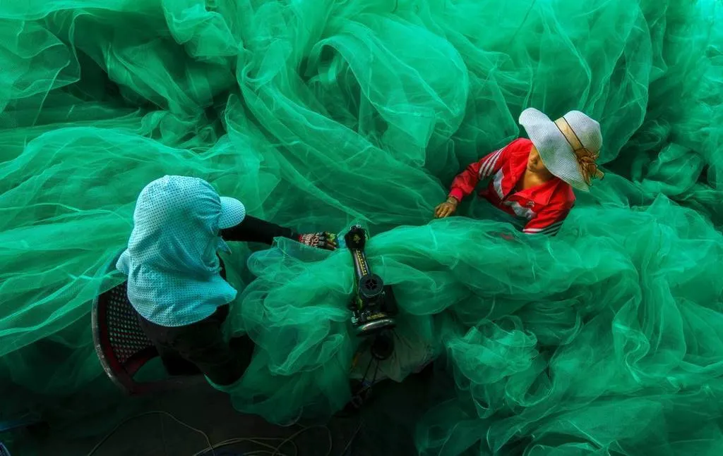 Một khung cảnh lao động tuyệt vời của những người ngư dân Việt Nam.