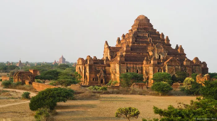 Đền Dhammayangyi là ngôi đền rộng lớn nhất Bagan.