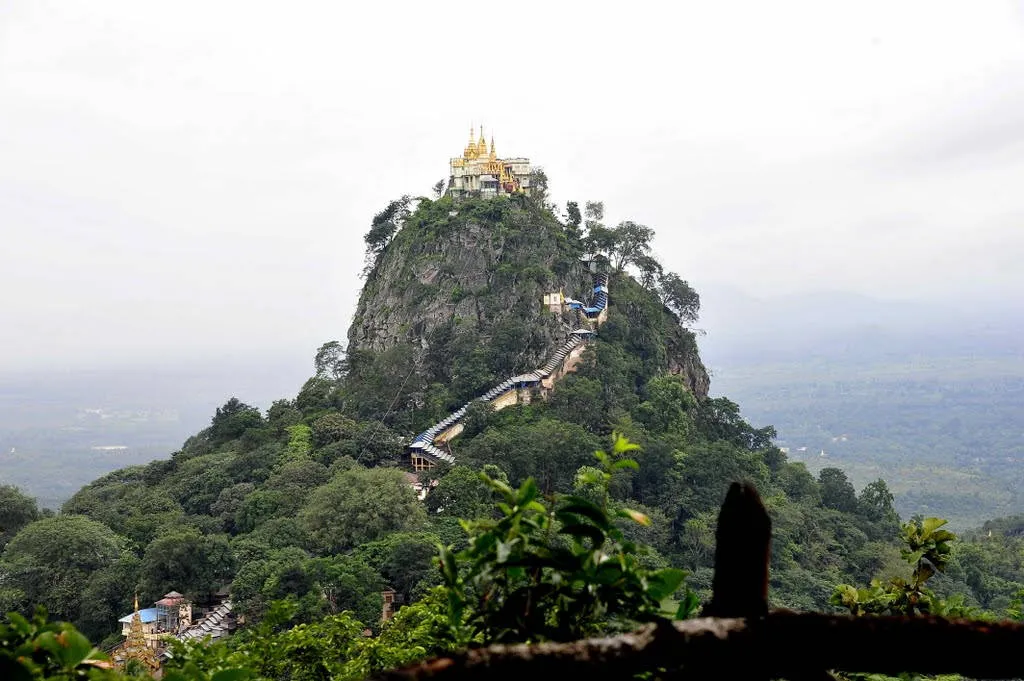 Núi Popa