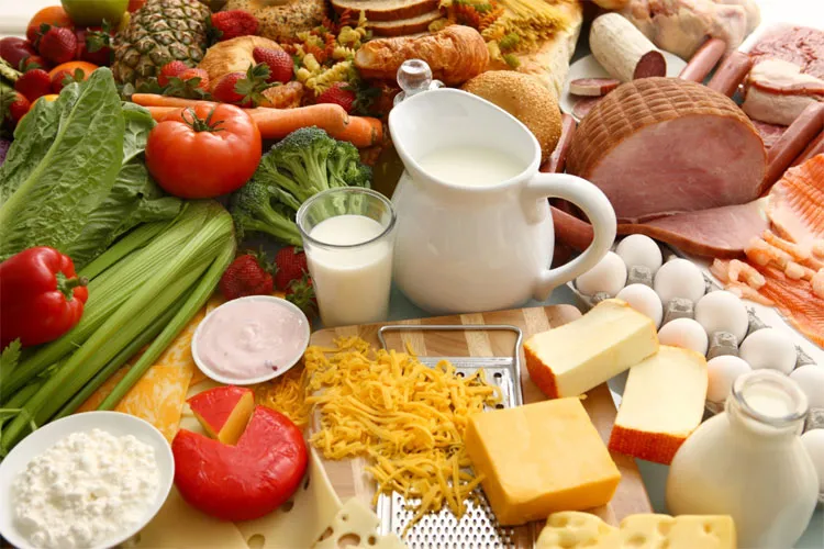 Nếu bạn đang theo chế độ ăn kiêng, ăn ít hơn bình thường thì cơ thể cũng dễ mệt.