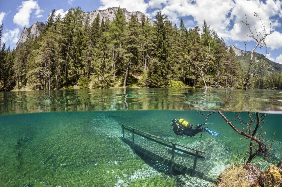 Mọi nơi ở hồ Green Lake – (Áo) đều được bao quanh bởi rừng cây
