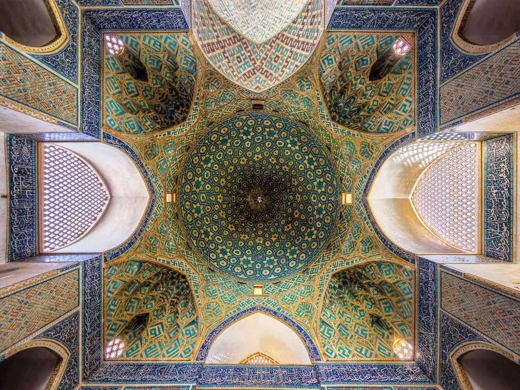 Nhà thờ Hồi giáo Jameh ở Yazd được hoàn thành vào thế kỷ thứ 14.