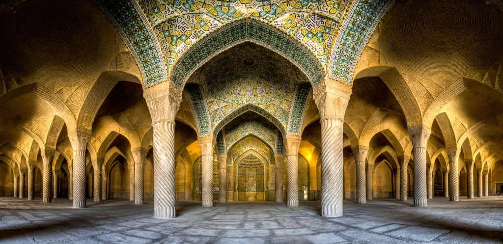 Nhà thờ Hồi giáo Vakil được xây dựng vào thế kỷ 18 tại Shiraz, Iran