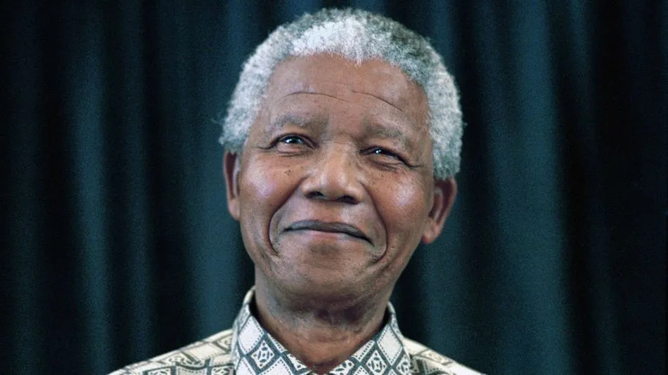 Tổng thống Nelson Mandela là người anh hùng dẫn dắt Nam Phi thoát ách chế độ phân biệt chủng tộc.