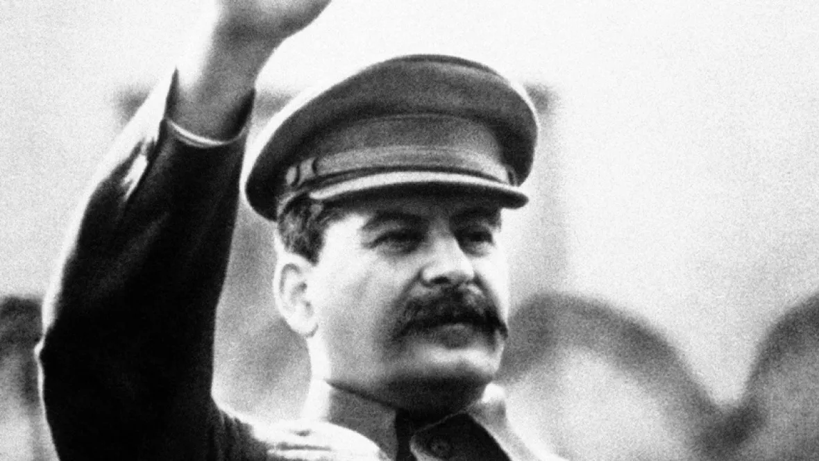 Joseph Stalin là nhà lãnh đạo nổi tiếng của Liên Xô góp phần đánh bại chủ nghĩa phát xít hồi Chiến tranh thế giới 2.