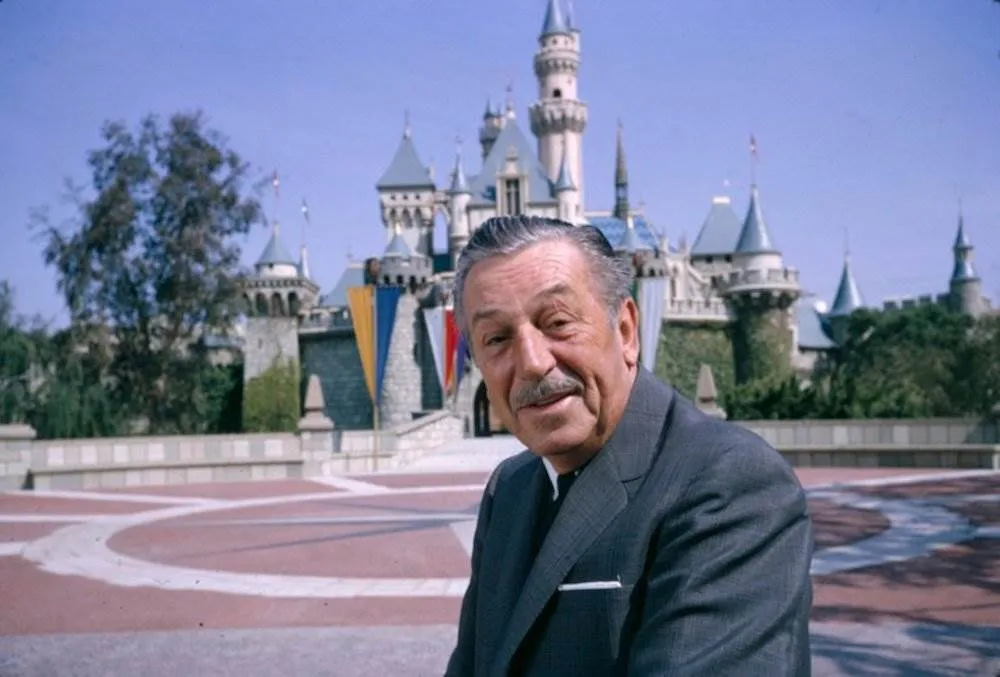 Walt Disney là doanh nhân xuất sắc, tiên phong trong ngành công nghiệp hoạt hình của Mỹ.