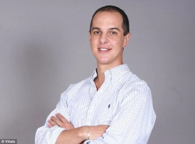 Bác sĩ phẫu thuật Mark Ciaglia