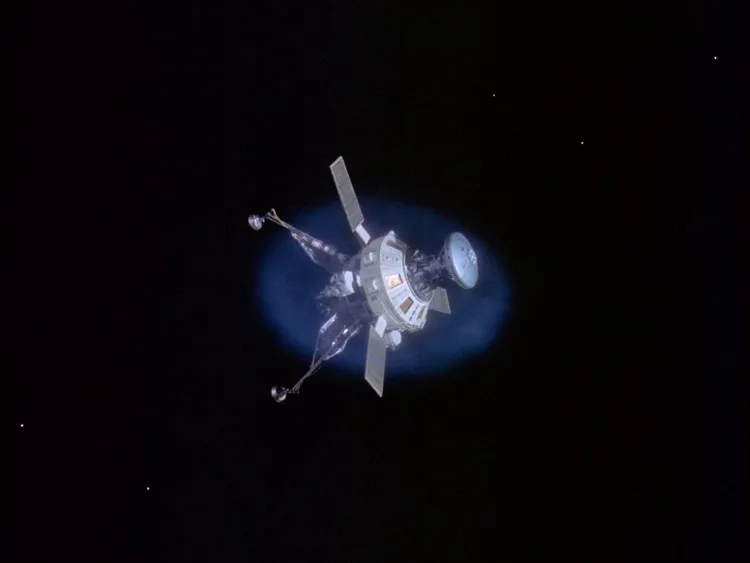 Voyager 1, tàu vũ trụ hiện xa Trái Đất nhất, với khoảng cách hơn 20 tỷ km và tiếp tục tăng.