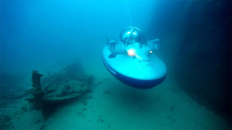 C-Quester là một trong những tàu ngầm cá nhân đầu tiên của nhà máy U-Boat Workx (Hà Lan). Cho tới nay U-Boat Workx đã ngừng sản xuất loại tàu ngầm này.