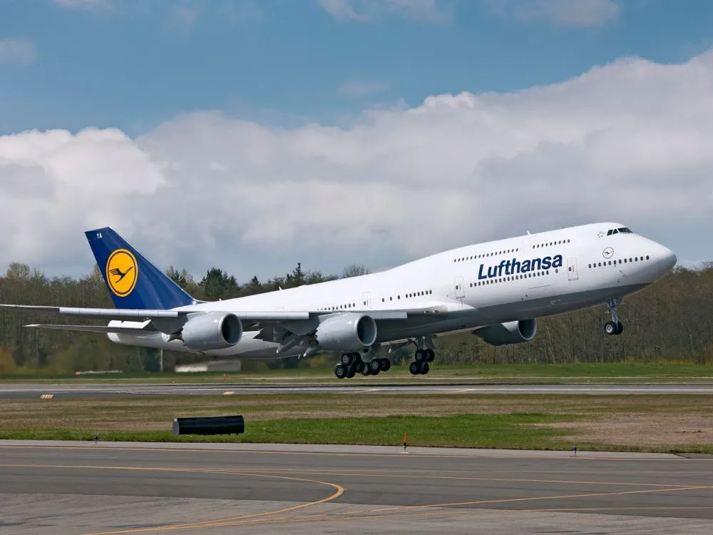 ...của Lufthansa (Đức)...
