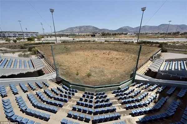 Tại Athens (Hi Lạp), sân vận động này được chuẩn bị cho Olympic năm 2004.