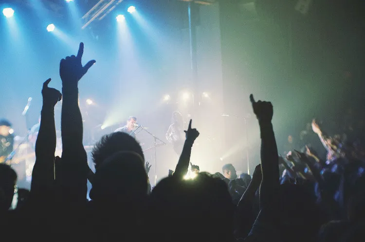 Các thầy phù thủy ngày xưa chính là... DJ của những buổi tiệc.