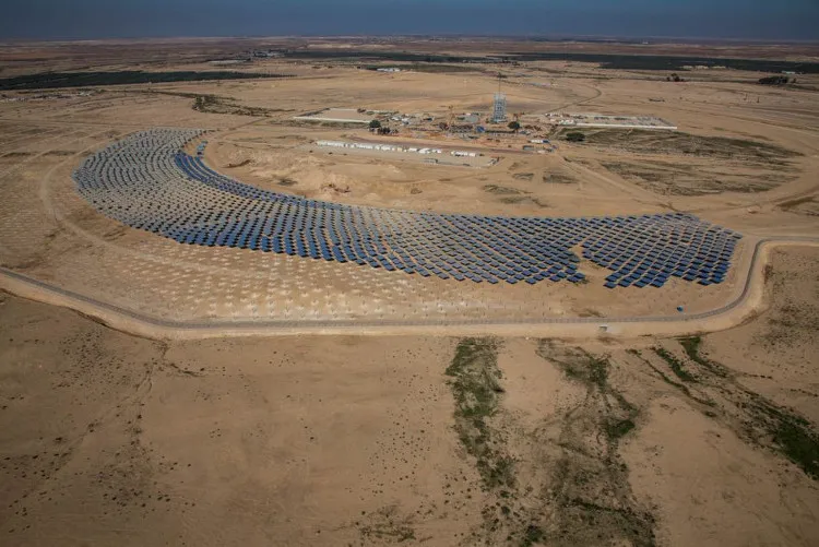 Khi hoàn thành, tòa tháp này sẽ cung cấp 121 megawatt điện mỗi giờ hay đủ cho một thành phố với 120.000 hộ gia đình.
