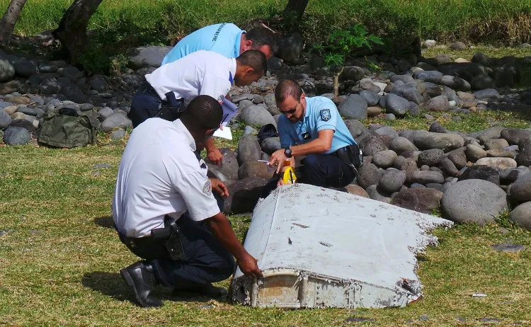 Mảnh vỡ cánh phụ của Mh370 được tìm thấy trên đảo Reunion của Pháp vào tháng 7/2015.