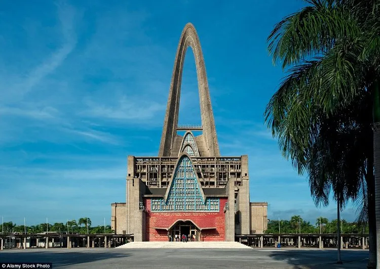 Nhà thờ Nuestra Senora de la Altagracia, Higuey, Cộng hòa Dominica