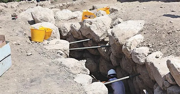 Đường hầm bí mật 2300 năm tuổi của người Hittites được tìm thấy ở Thổ Nhĩ Kỳ.