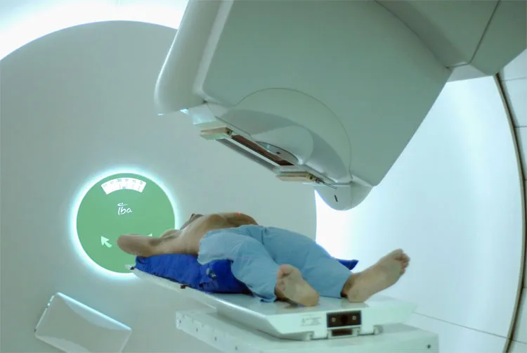 Đến nay tại Trung Quốc đã có trên dưới 43 dự án, trung tâm hỗ trợ điều trị bằng liệu pháp proton mọc lên.
