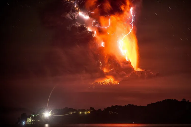 Núi lửa Calbuco, Chile, phun trào tháng 4/2015.