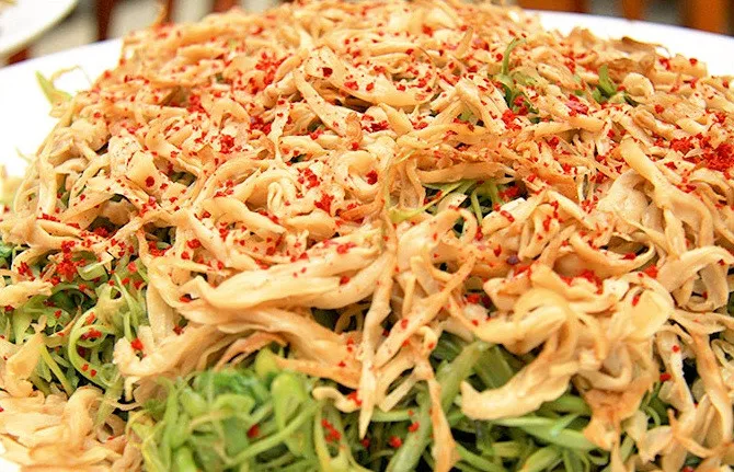 Xơ mít có thể dùng làm dưa muối gọi là nhút.