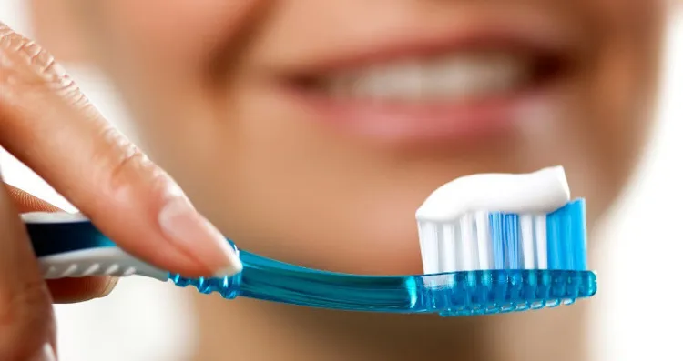 Bạn nên giành khoảng hai phút để đánh răng hai lần một ngày.