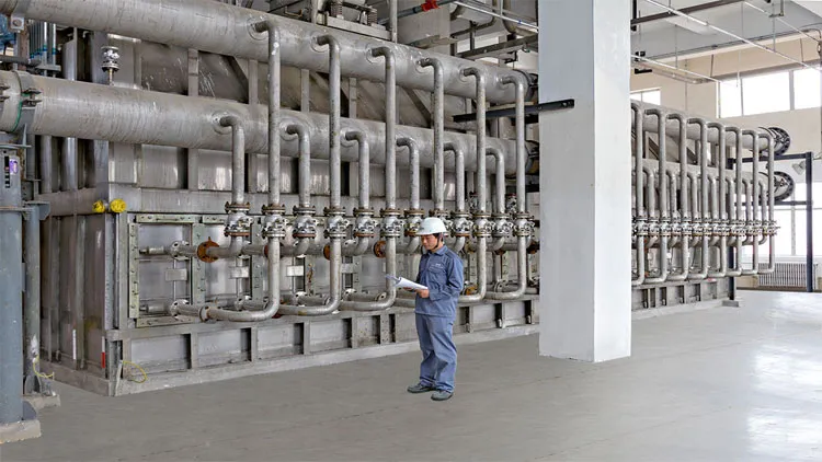 Bên trong một nhà máy đốt rác bằng phương pháp tầng sôi.
