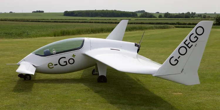 Máy bay e-Go có kích thước nhỏ gọn và các bộ phận tách rời.