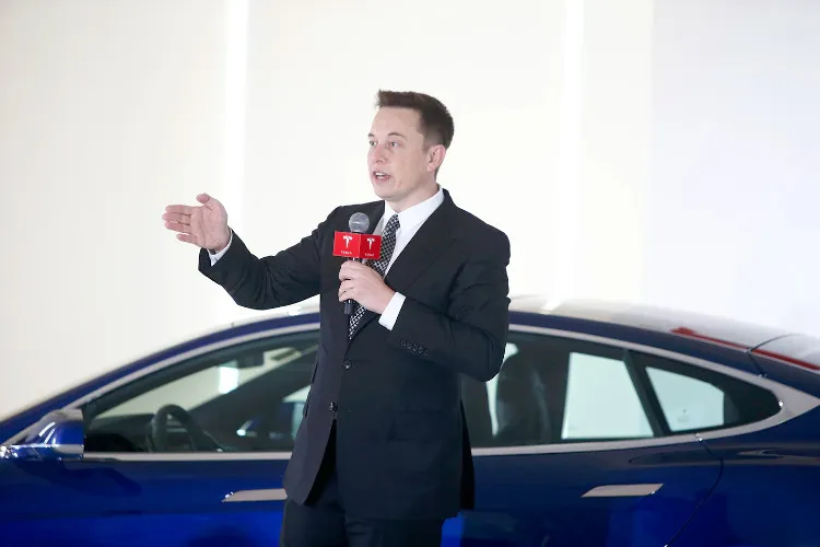 Elon Musk, CEO đầy tham vọng của Tesla.