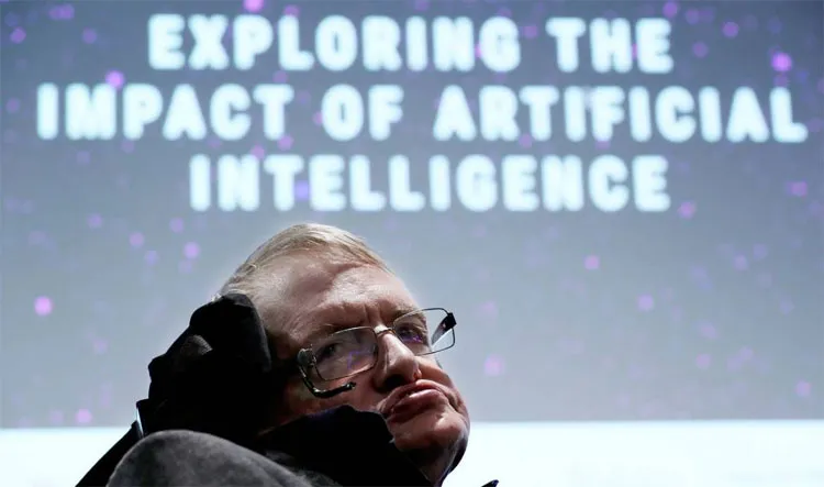 Giáo sư Stephen Hawking tại sự kiện Tương lai của Trí tuệ.