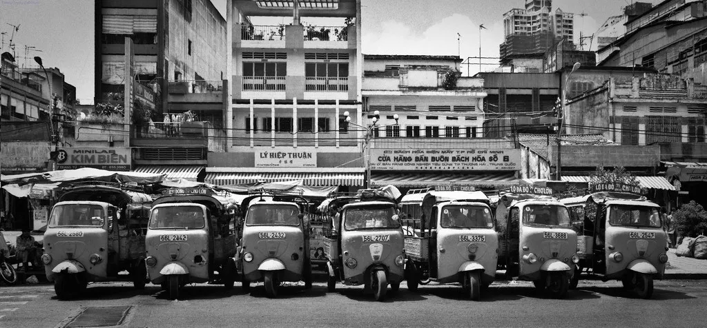 Bến xe lam đường Trang Tử, Chợ Lớn năm 1996.