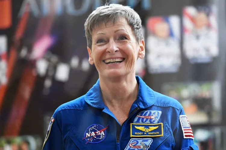 Peggy Whitson là nữ chỉ huy trưởng phi hành đoàn đầu tiên (và duy nhất cho đến nay) của NASA.