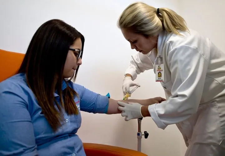 Một trong những công tác quan trọng nhất trong cuộc chiến phòng bệnh do virus Zika là xét nghiệm virus.