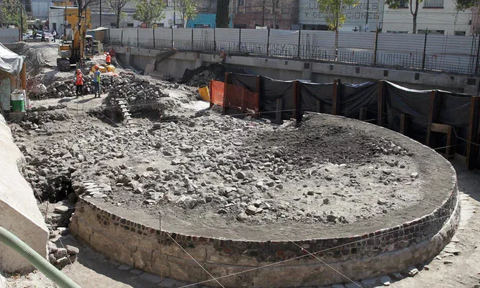 Nền đất của đền thờ thần gió 650 tuổi được phát hiện ở Mexico.