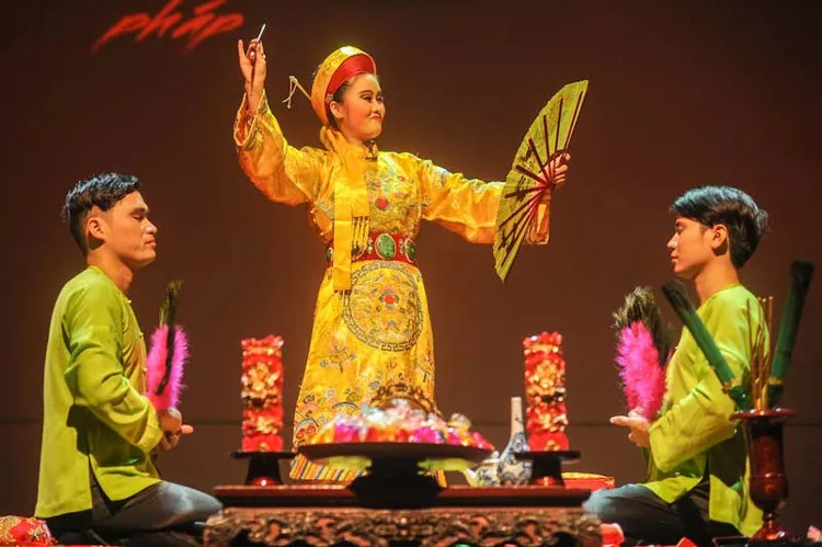 Tín ngưỡng thờ Mẫu là một tín ngưỡng dân gian thuần Việt, đã có lịch sử từ rất lâu.
