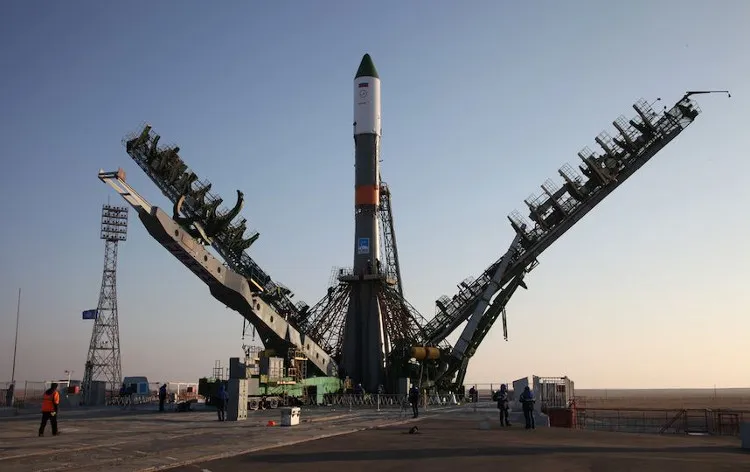 Tàu Progress MS-04 trước giờ phóng đi.
