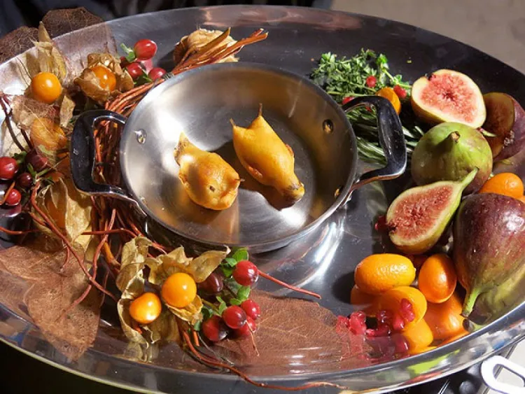 Thịt chim họa mi được chế biến qua bàn tay của những đầu bếp hàng đầu và có mặt trong thực đơn của những nhà hàng cao cấp nhất.