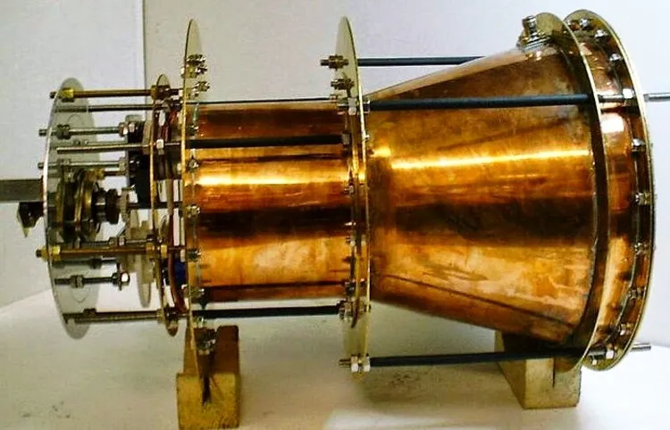 Nguyên mẫu động cơ EmDrive.